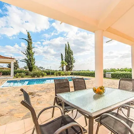 Theo Villa Peyia