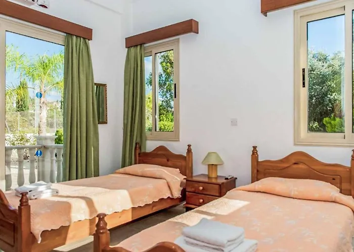 فيلة Theo بييا